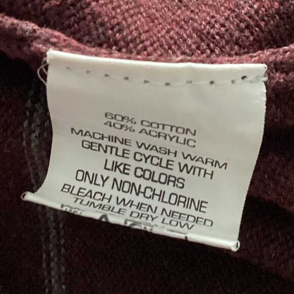 Van Heusen Vintage Men's Sweater V-Neck Pullover Long Sleeves Size L Red - Picture 7 of 7